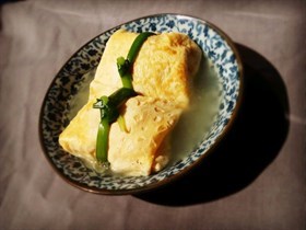 上湯蝦仁蛋皮包 